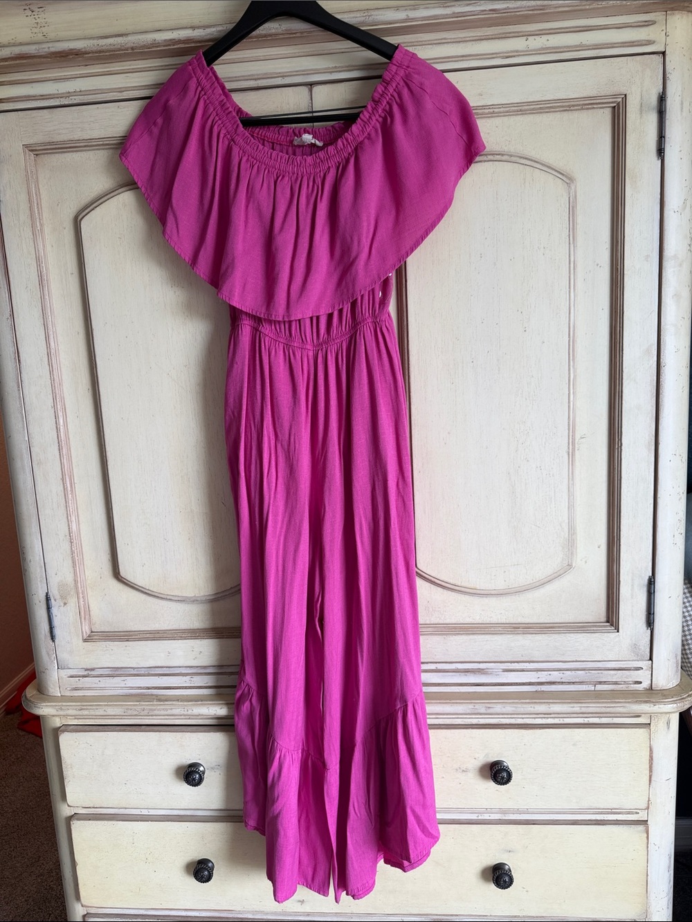 eesome Bright Fuchsia Off-Shoulder Maxi Dress